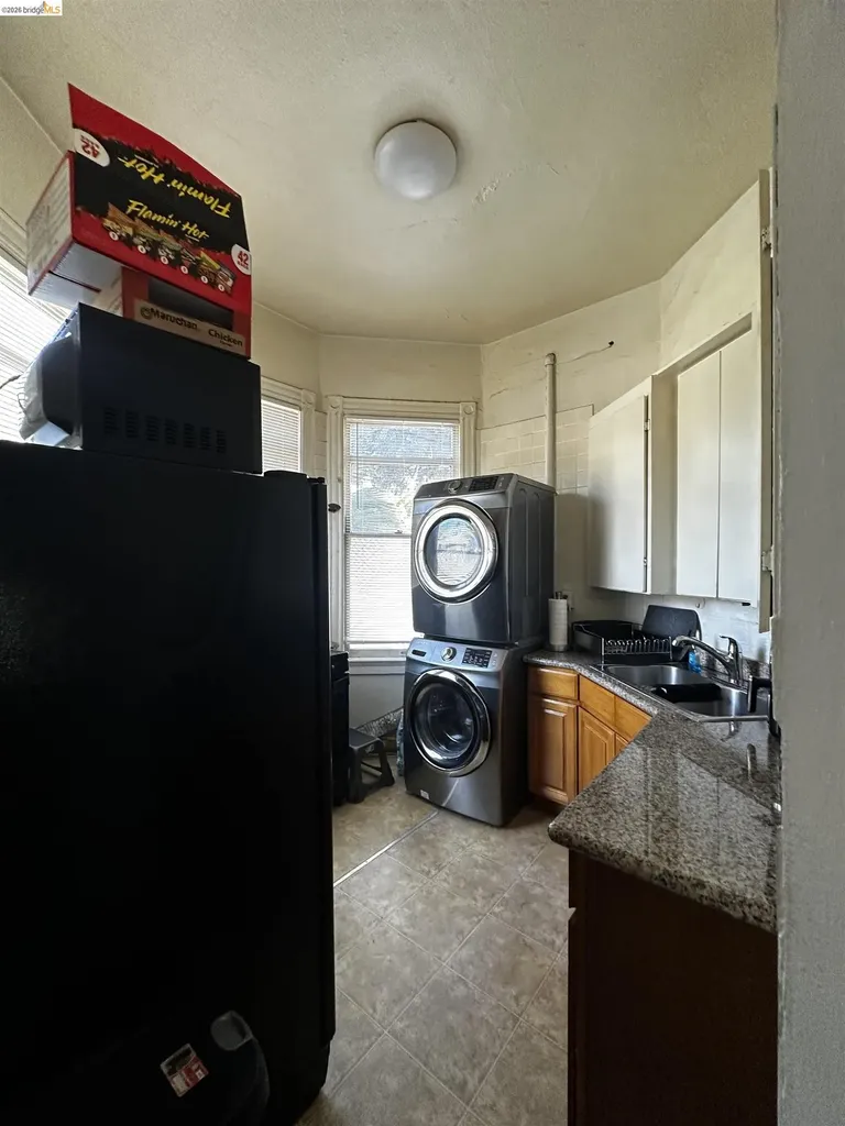 1746 10th Avenue Oakland CA 94606