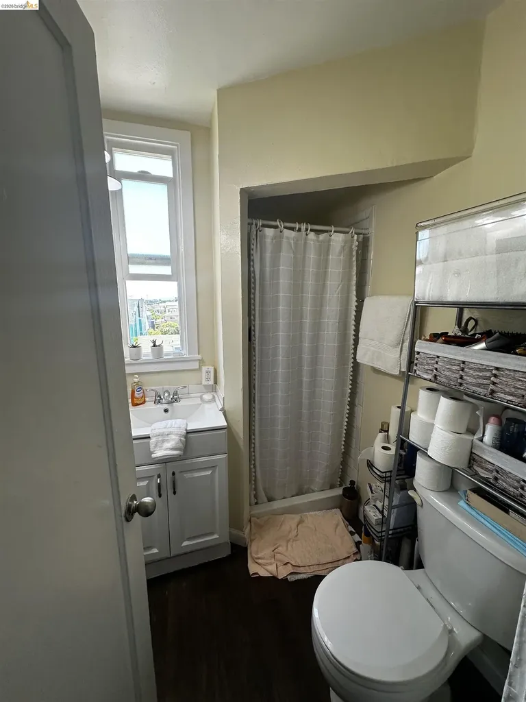 1746 10th Avenue Oakland CA 94606