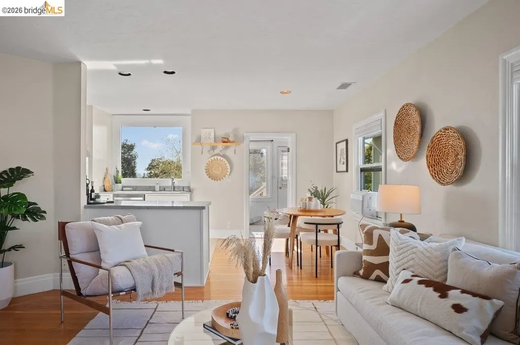 4355 Everett Avenue Oakland CA 94602