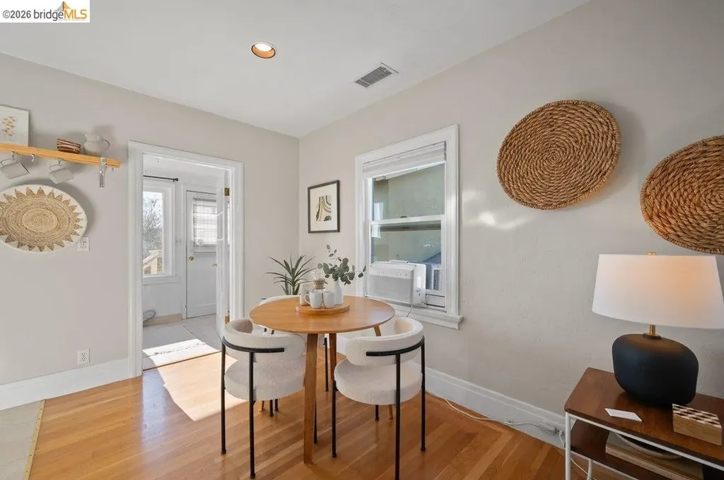 4355 Everett Avenue Oakland CA 94602