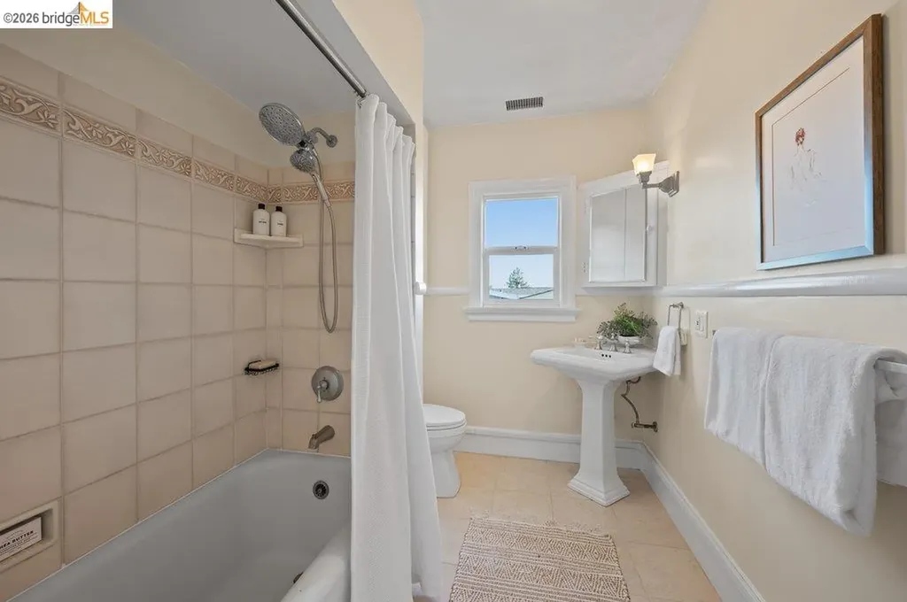 4355 Everett Avenue Oakland CA 94602