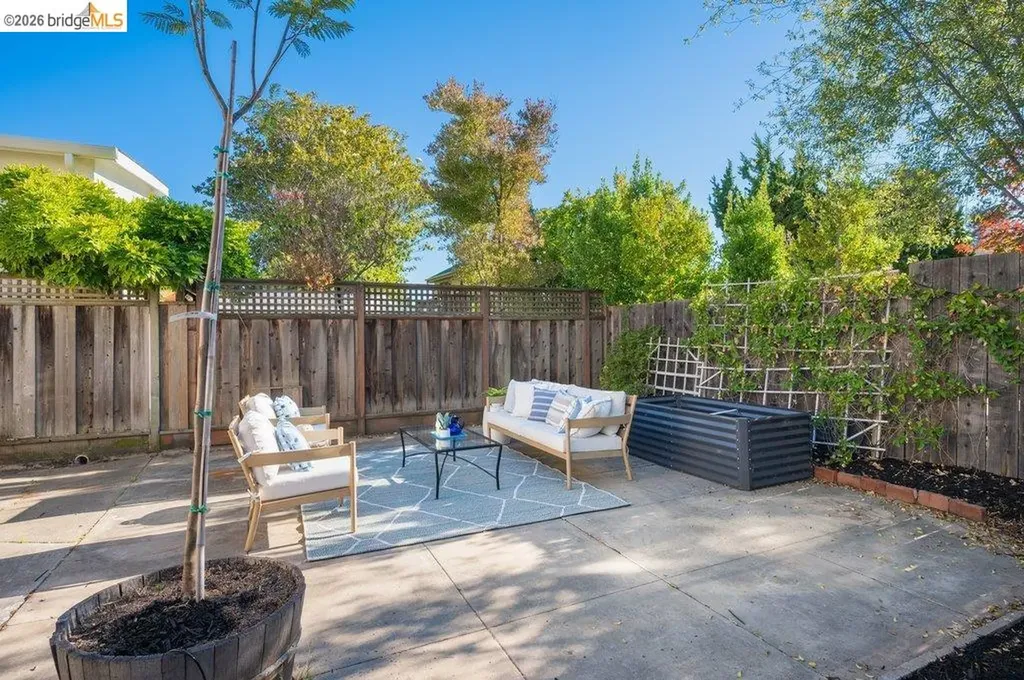 4355 Everett Avenue Oakland CA 94602