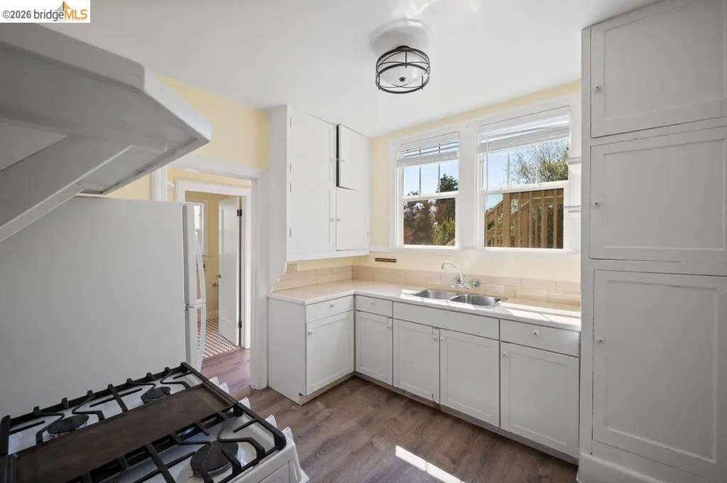 4355 Everett Avenue Oakland CA 94602