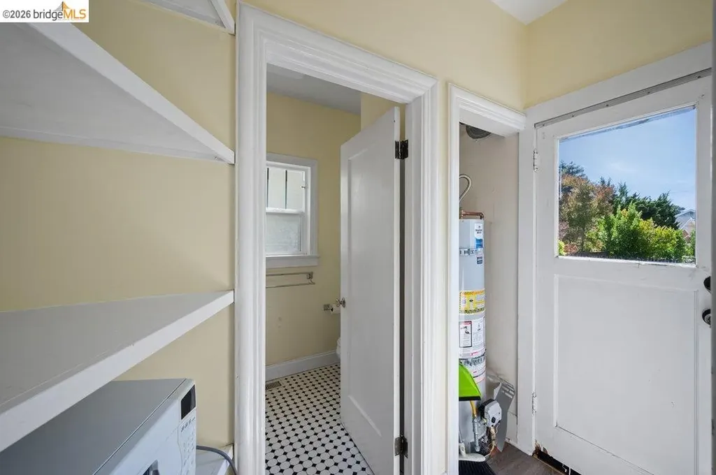 4355 Everett Avenue Oakland CA 94602