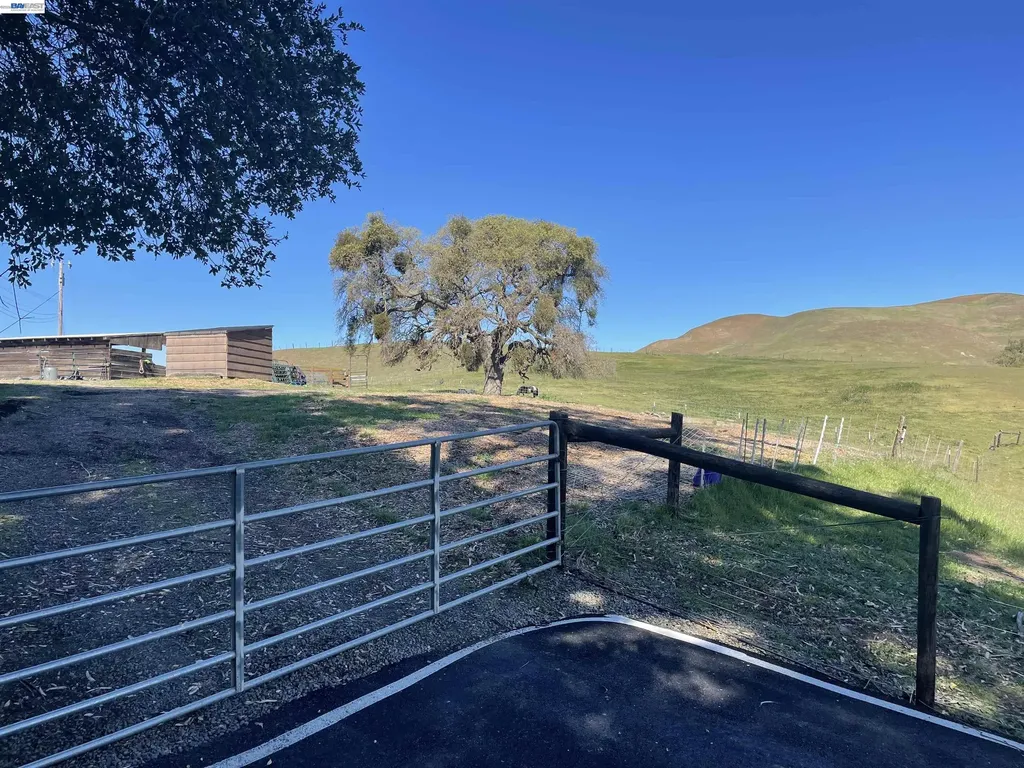 3343 Little Valley Road Sunol CA 94568