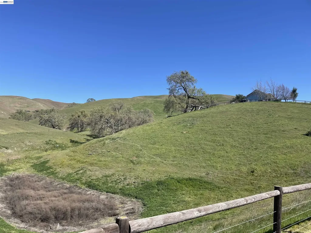 3343 Little Valley Road Sunol CA 94568