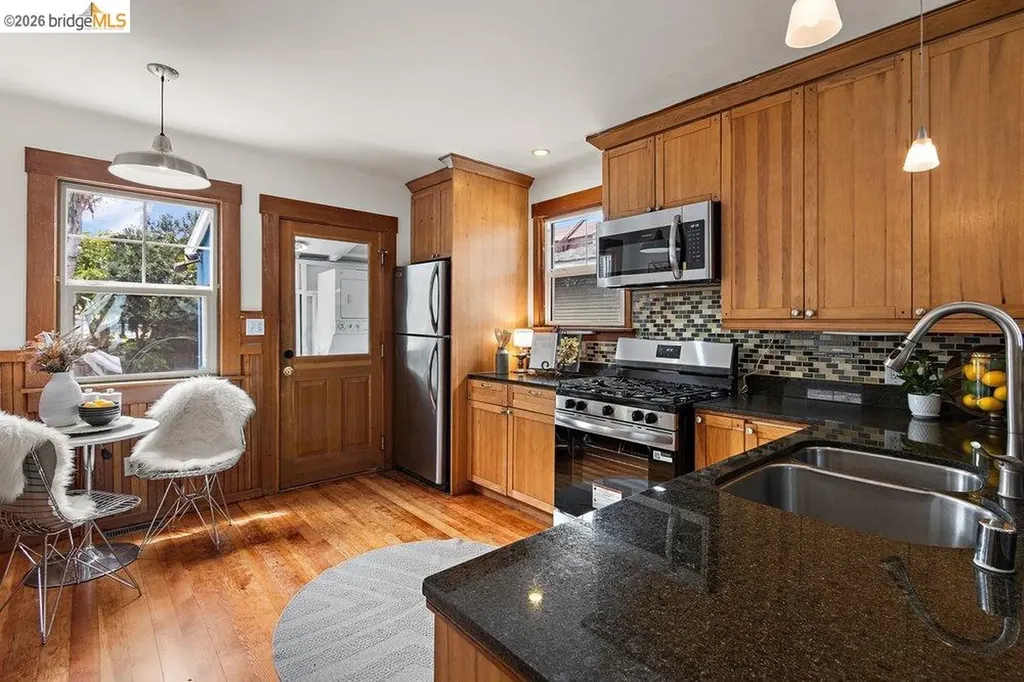 943 56th Street Oakland CA 94608