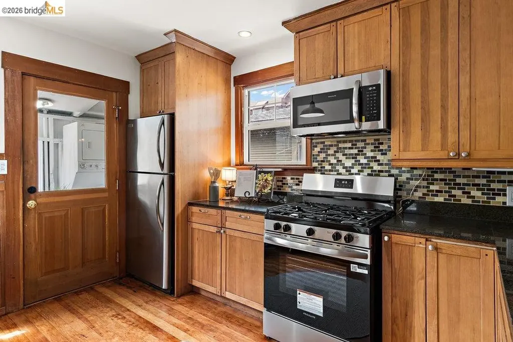 943 56th Street Oakland CA 94608