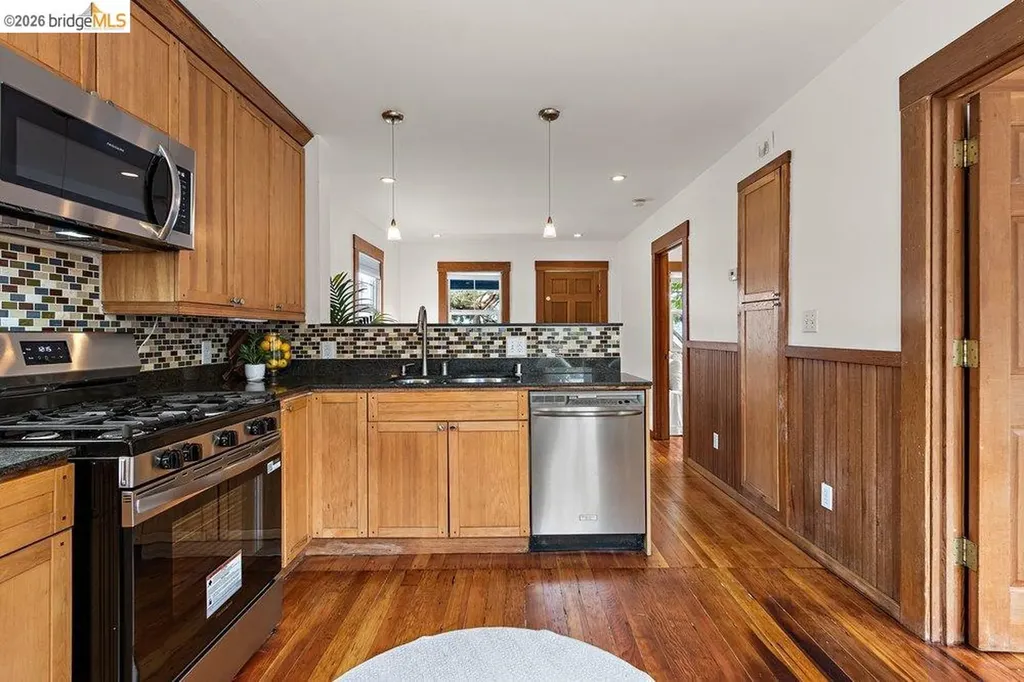 943 56th Street Oakland CA 94608