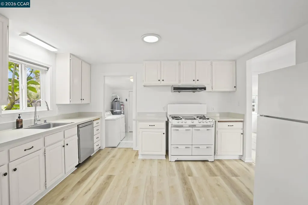 742 La Paloma Road El Sobrante CA 94803