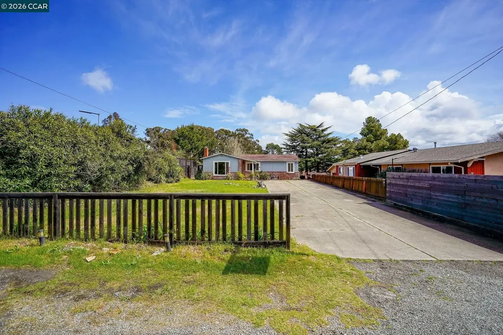 742 La Paloma Road El Sobrante CA 94803