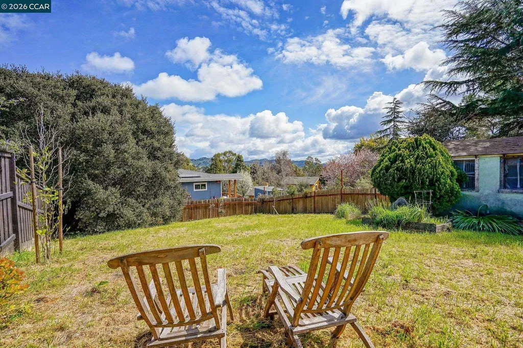 742 La Paloma Road El Sobrante CA 94803