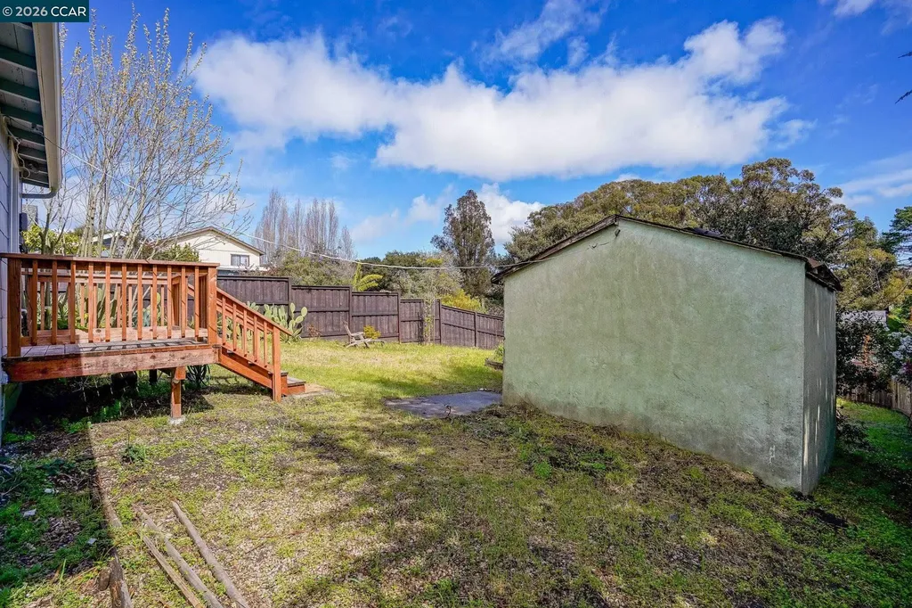 742 La Paloma Road El Sobrante CA 94803