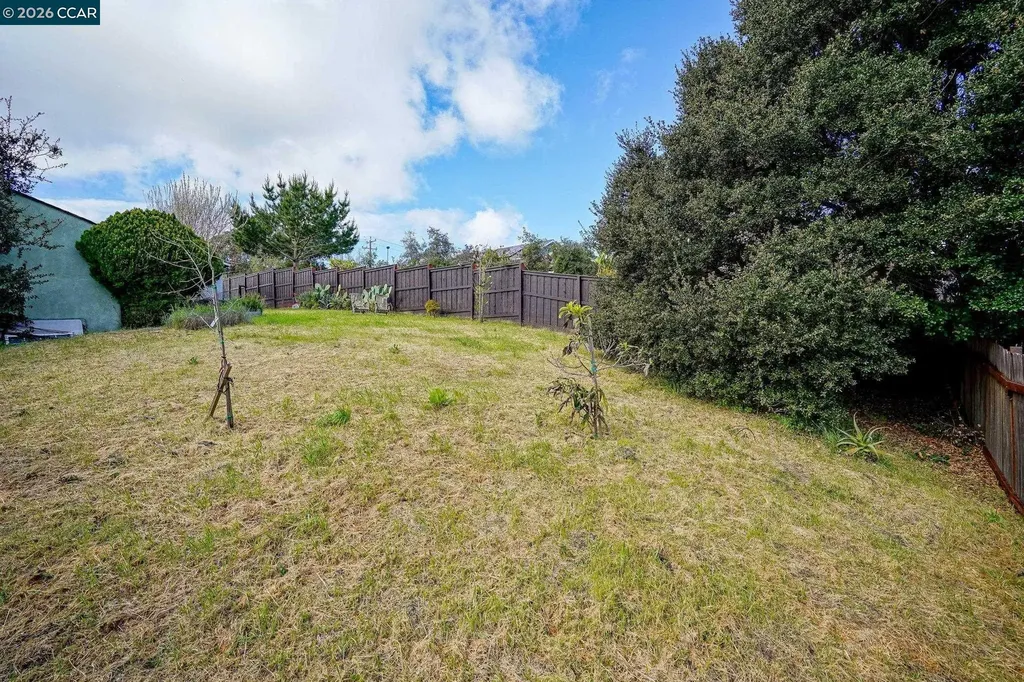 742 La Paloma Road El Sobrante CA 94803