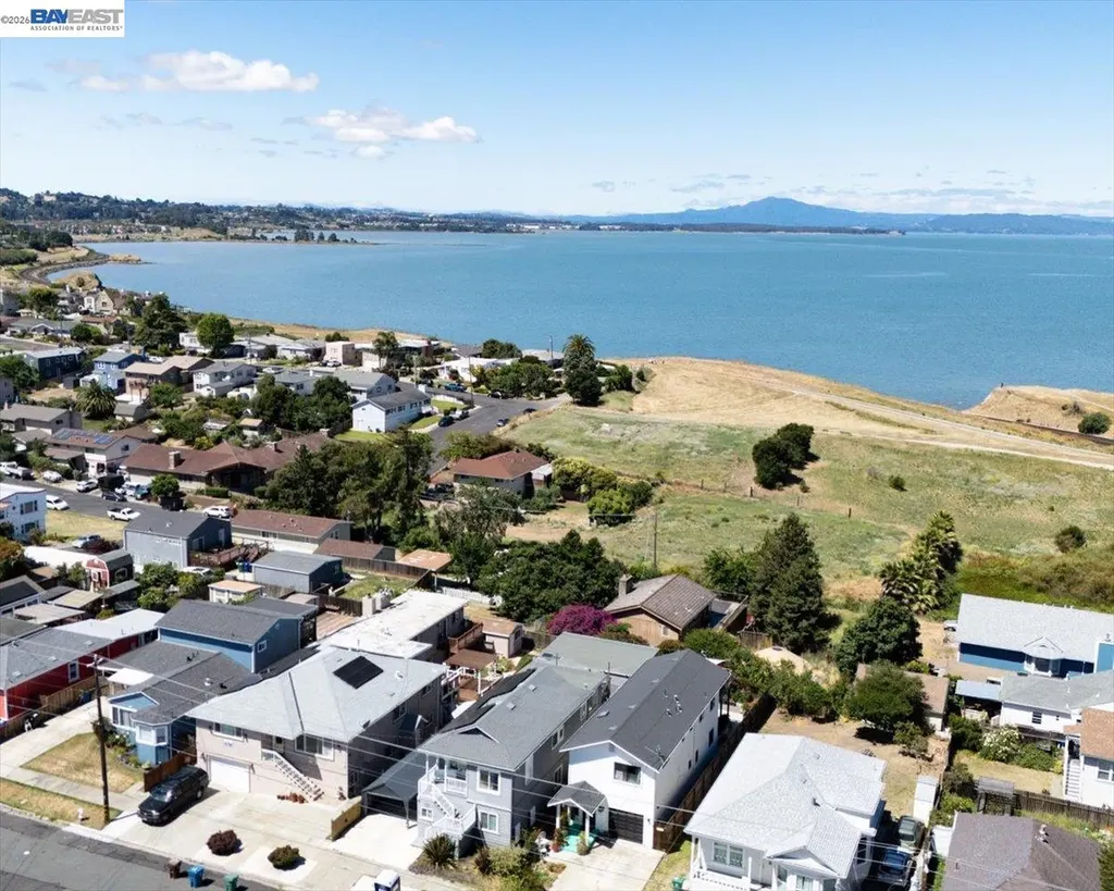 111 Garretson Avenue Rodeo CA 94572