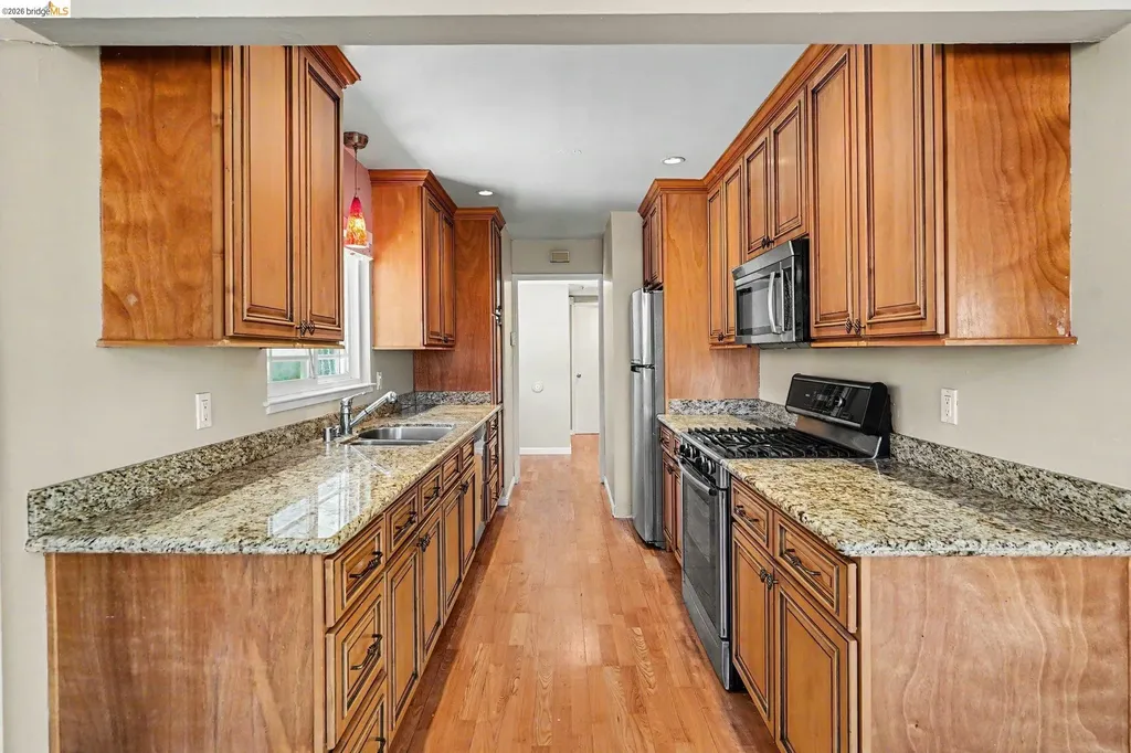 649 Moraga Way Orinda CA 94563