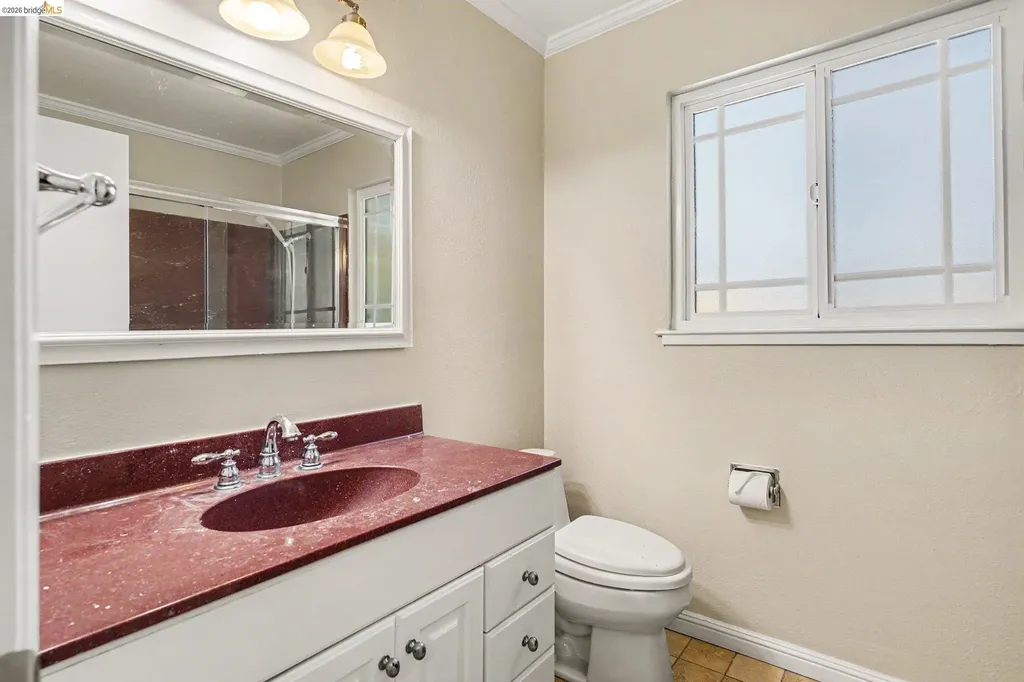 649 Moraga Way Orinda CA 94563