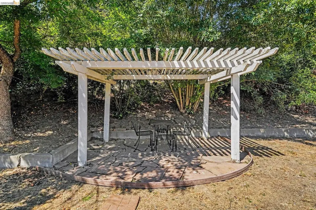 649 Moraga Way Orinda CA 94563