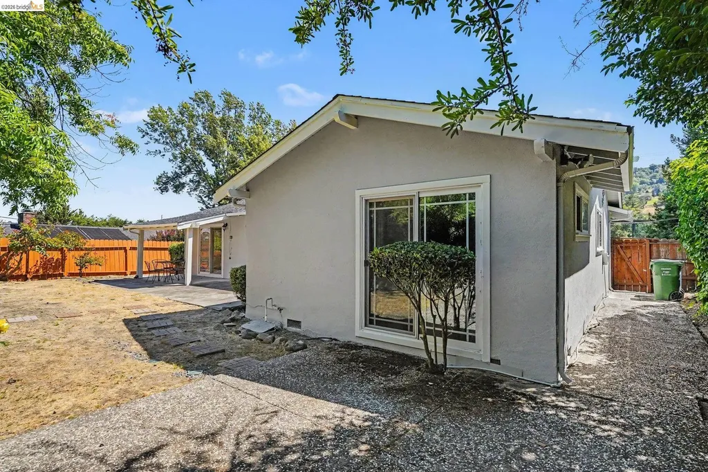 649 Moraga Way Orinda CA 94563