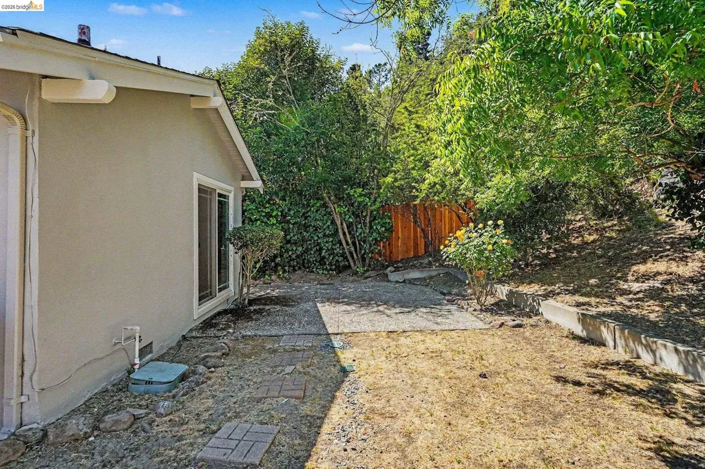 649 Moraga Way Orinda CA 94563