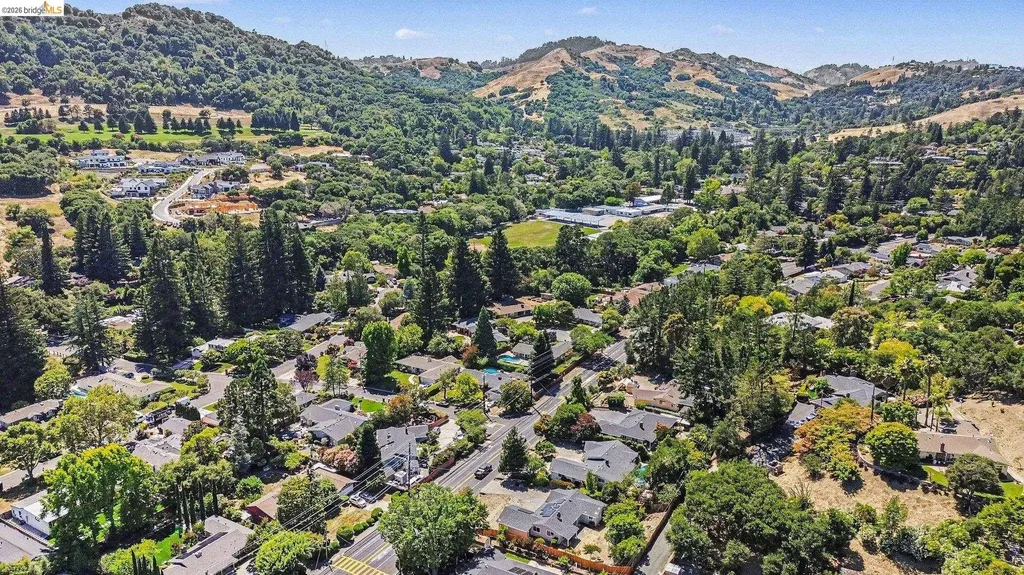 649 Moraga Way Orinda CA 94563