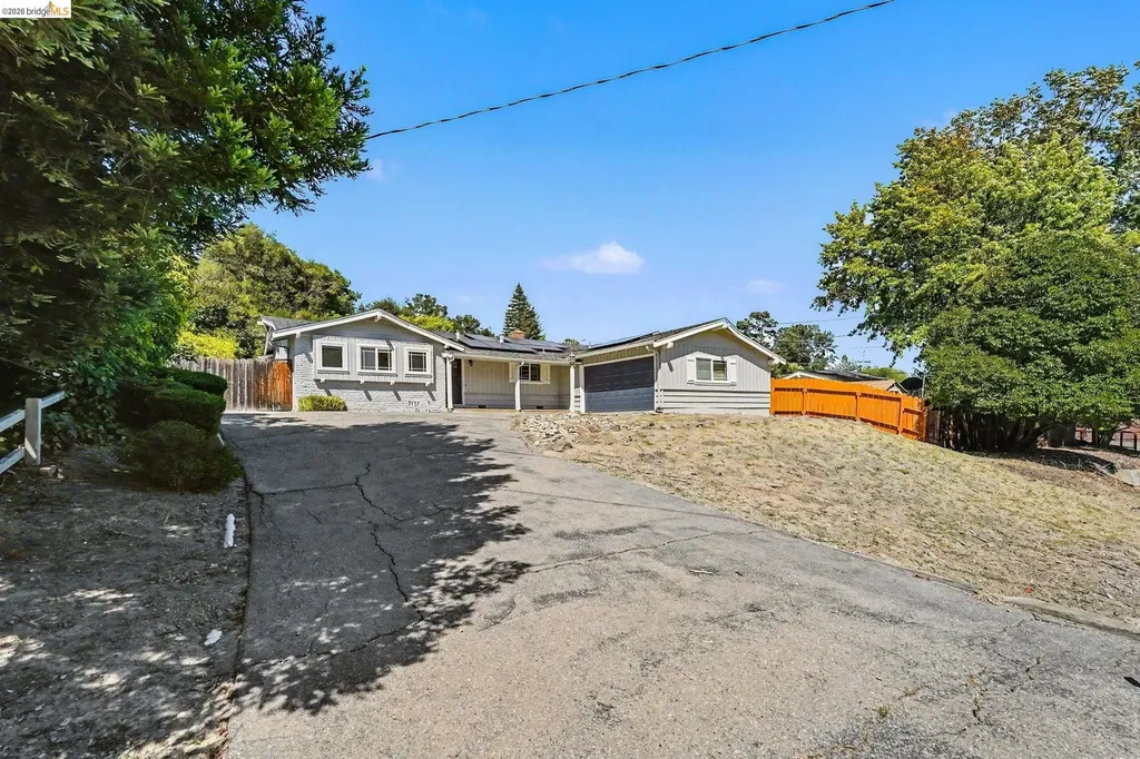 649 Moraga Way Orinda CA 94563
