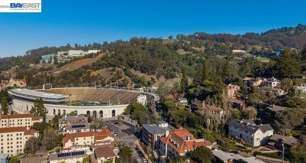 2 Panoramic Way Berkeley CA 94704