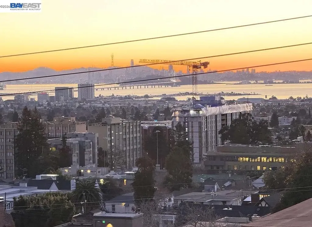 2 Panoramic Way Berkeley CA 94704