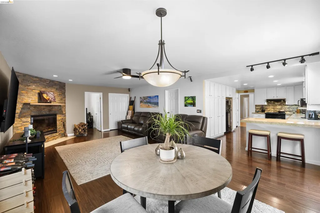 17032 Via Corona San Lorenzo CA 94580