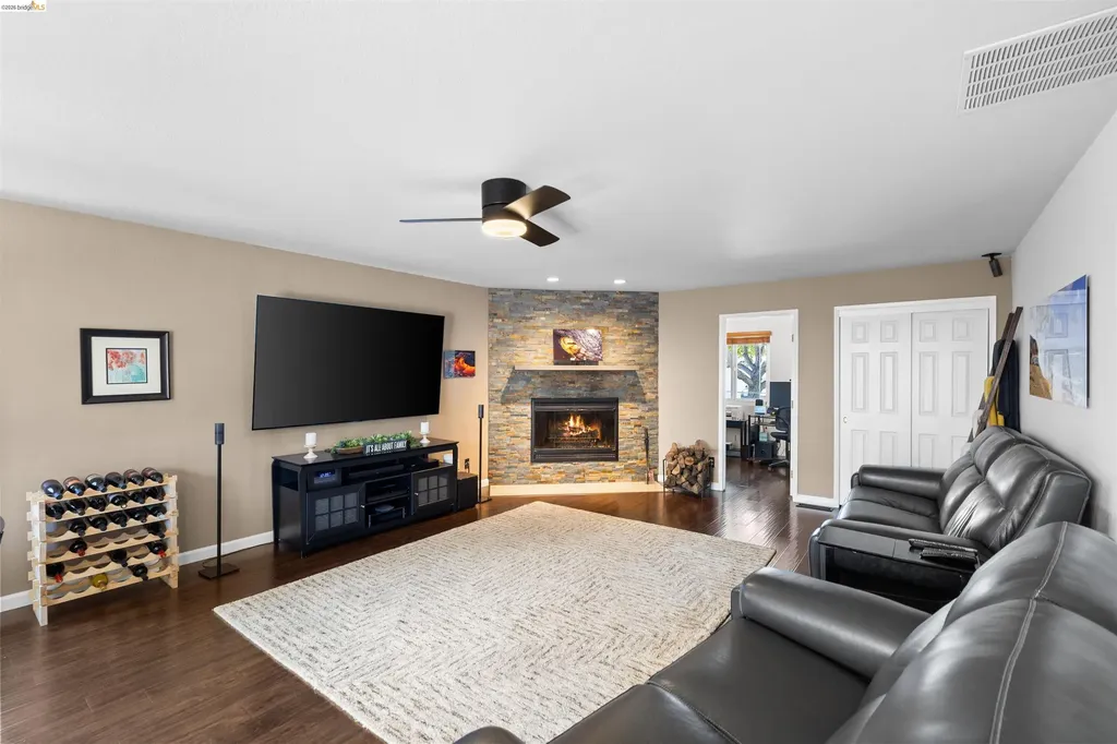 17032 Via Corona San Lorenzo CA 94580