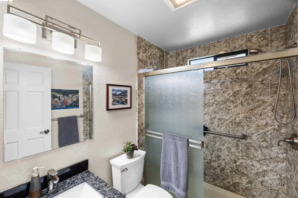 17032 Via Corona San Lorenzo CA 94580