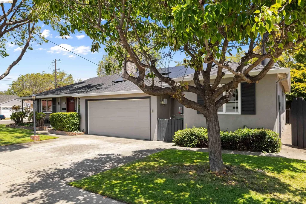 17032 Via Corona San Lorenzo CA 94580