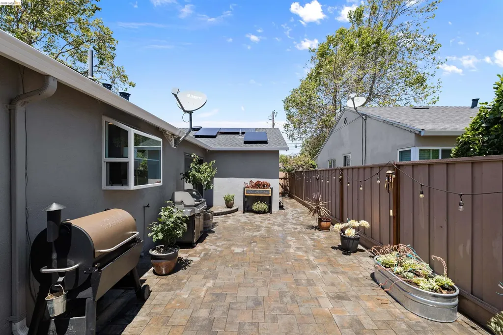 17032 Via Corona San Lorenzo CA 94580