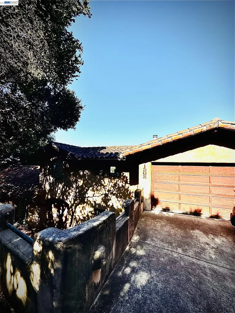1302 Westview Drive Berkeley CA 94705