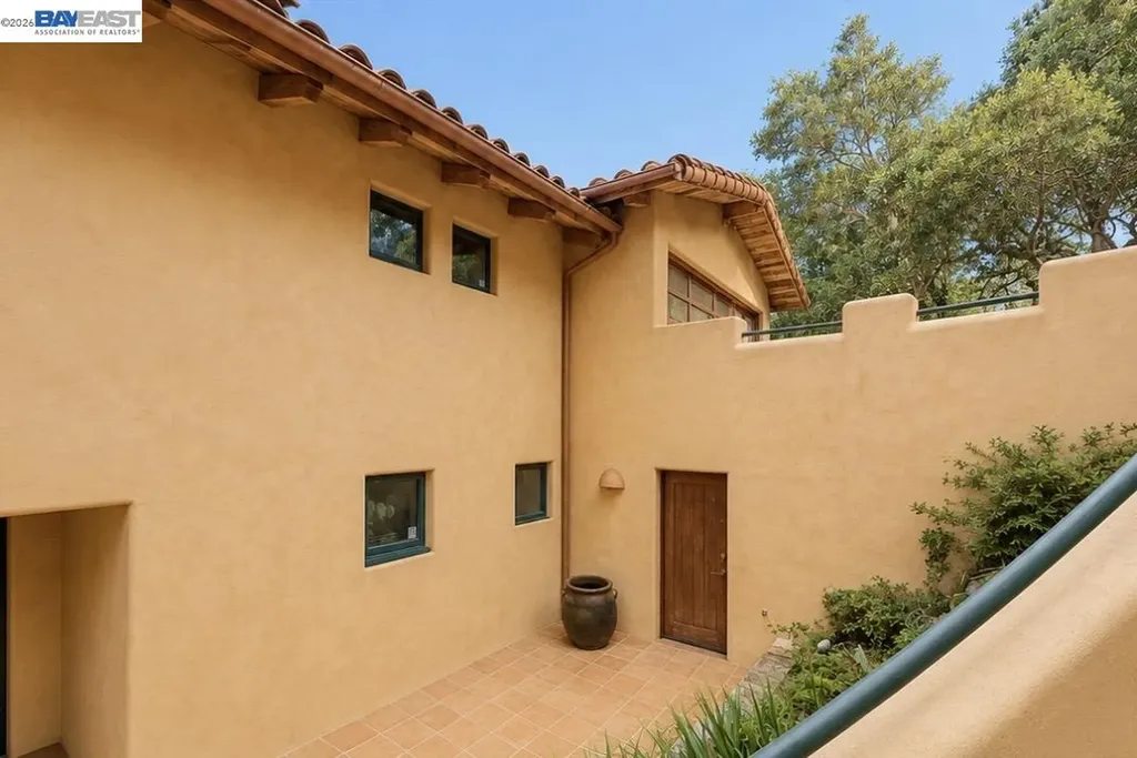 1302 Westview Drive Berkeley CA 94705