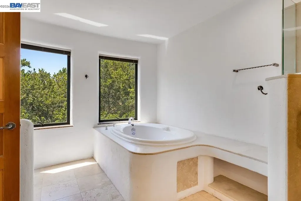 1302 Westview Drive Berkeley CA 94705