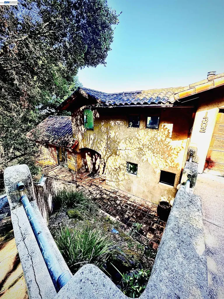1302 Westview Drive Berkeley CA 94705