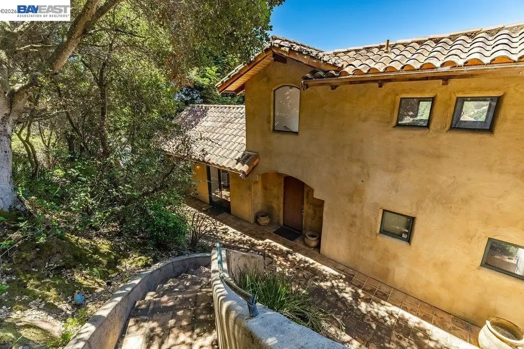 1302 Westview Drive Berkeley CA 94705
