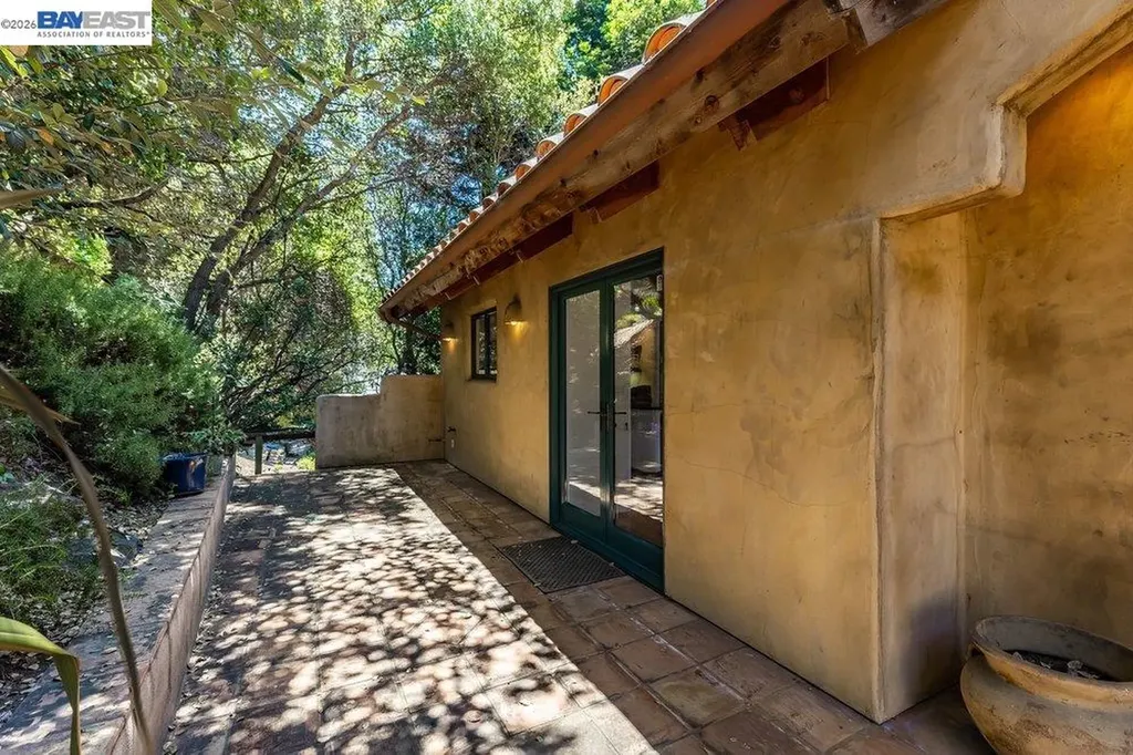 1302 Westview Drive Berkeley CA 94705