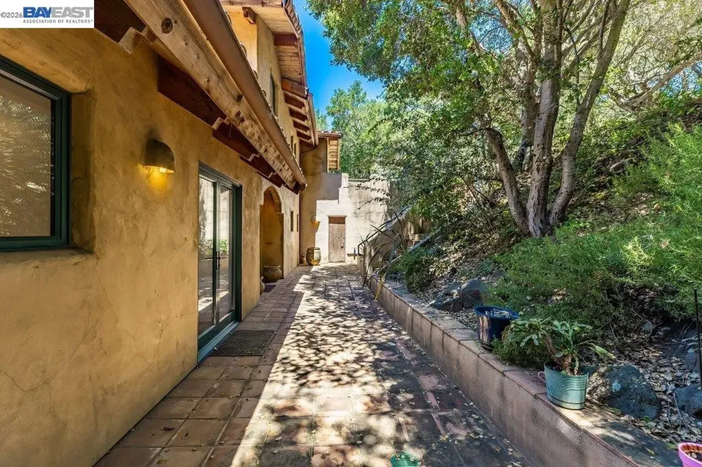 1302 Westview Drive Berkeley CA 94705