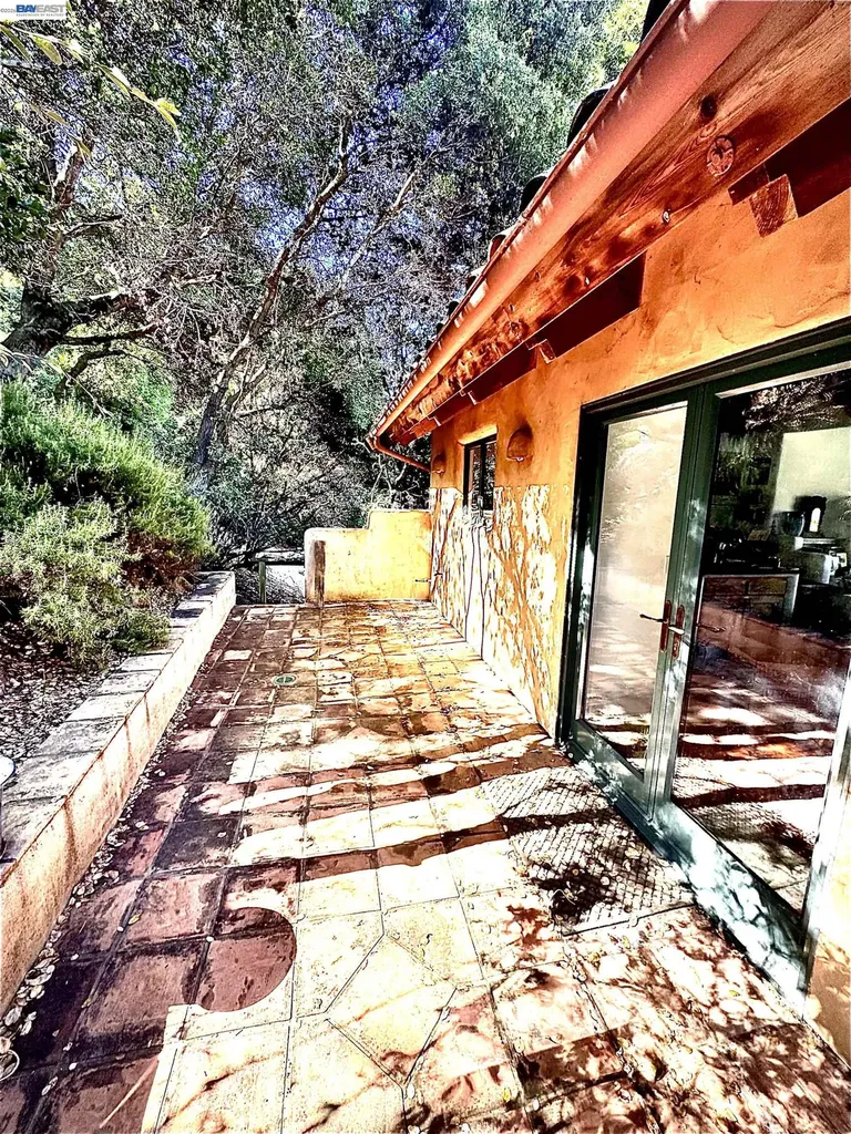 1302 Westview Drive Berkeley CA 94705