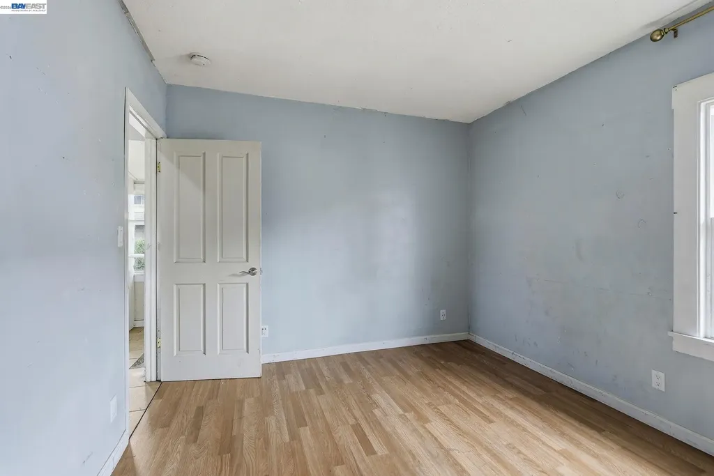 1735 Auseon Avenue Oakland CA 94621