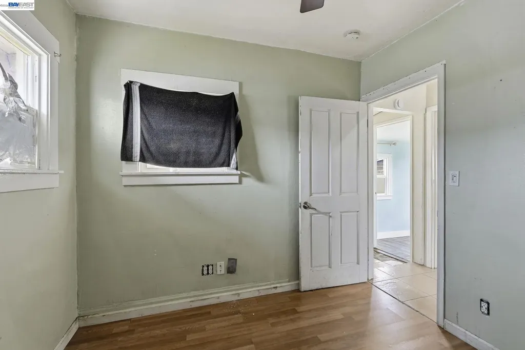 1735 Auseon Avenue Oakland CA 94621