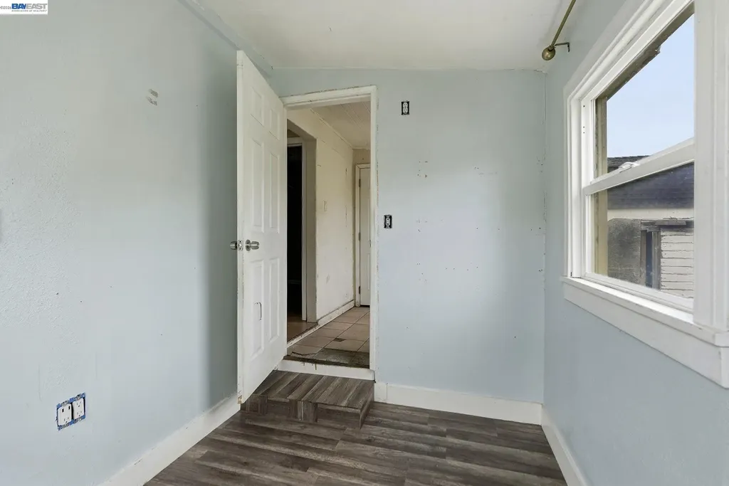 1735 Auseon Avenue Oakland CA 94621