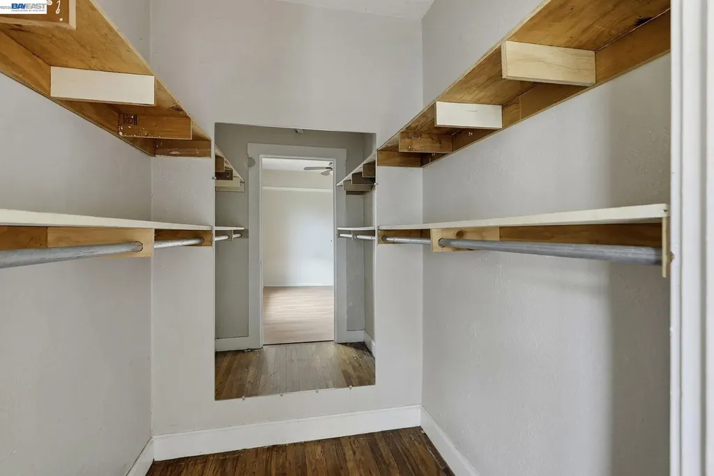 1735 Auseon Avenue Oakland CA 94621