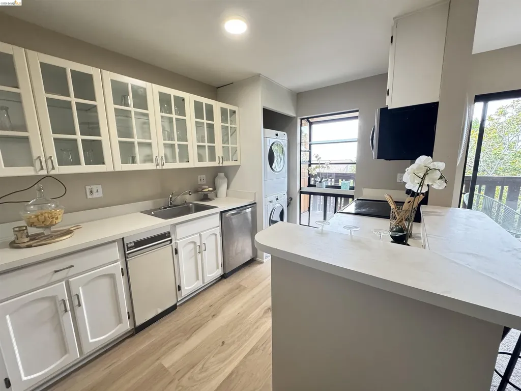 16363 Saratoga Street San Leandro CA 94578