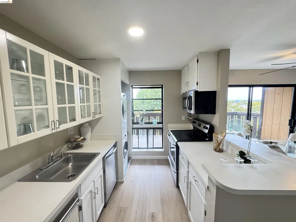 16363 Saratoga Street San Leandro CA 94578