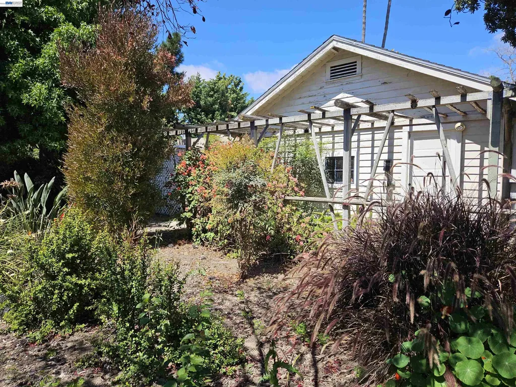 770 Grove Way Hayward CA 94541