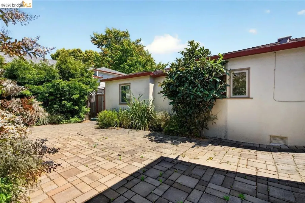 1601 Dwight Way Berkeley CA 94703
