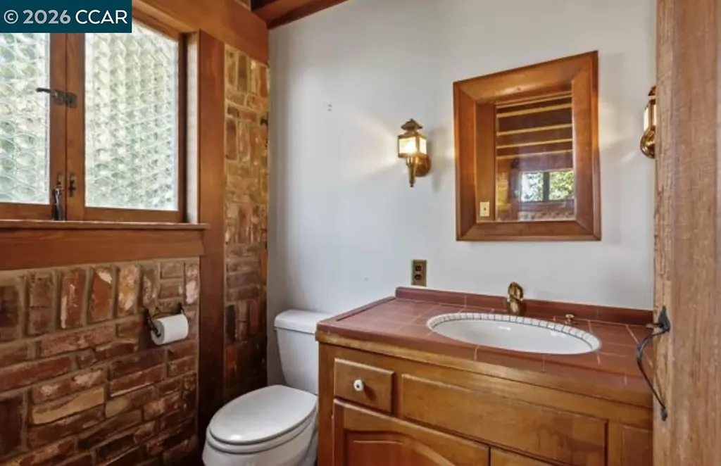 10 El Rincon Orinda CA 94563